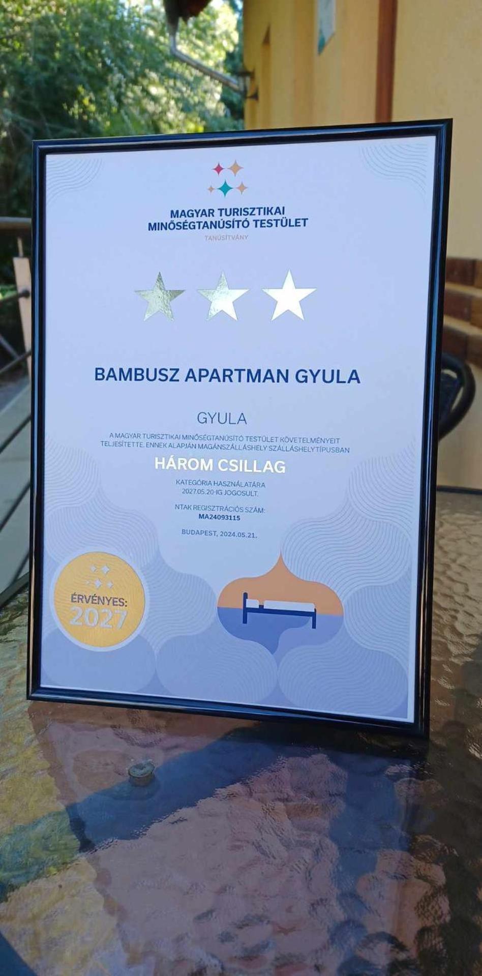 Bambusz Apartman Гюла Екстериор снимка