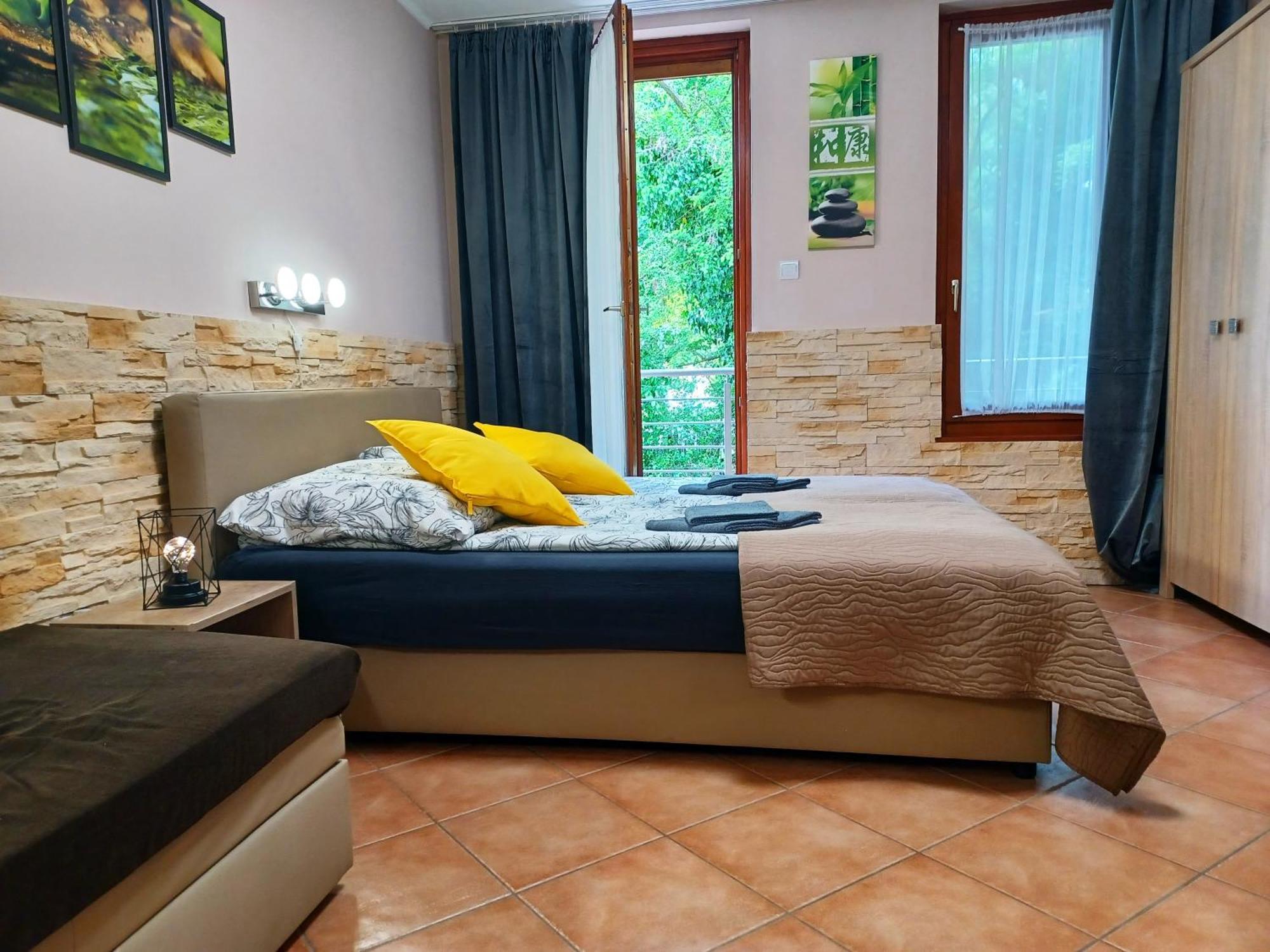 Bambusz Apartman Гюла Екстериор снимка